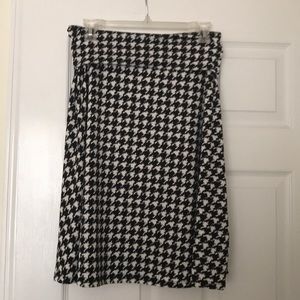 BNWOT LuLaRoe Azure skirt size L